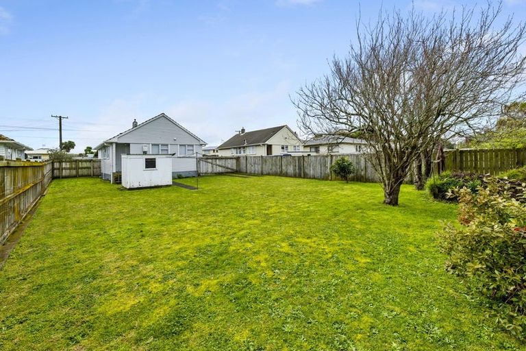 Photo of property in 67 Fairfield Road, Hawera, 4610