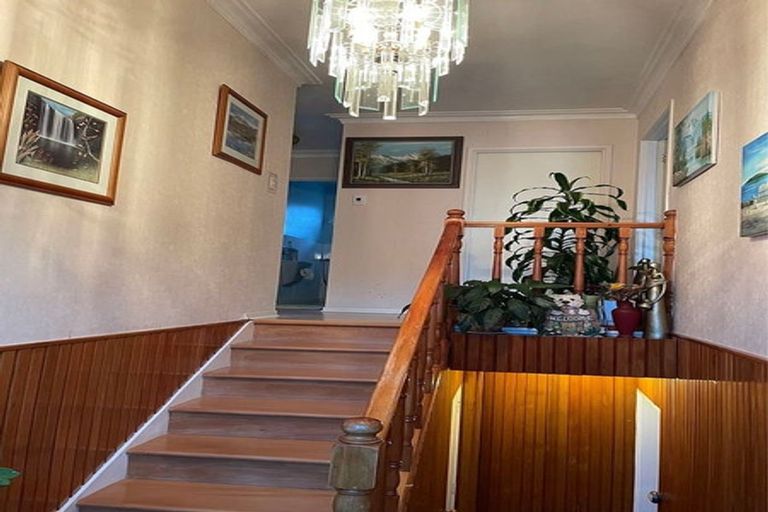 Photo of property in 15 Vanbrugh Place, Bucklands Beach, Auckland, 2014