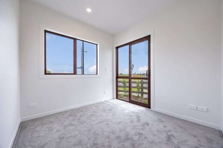 Photo of property in 55 Maungakaraka Road, Karaka, 2580