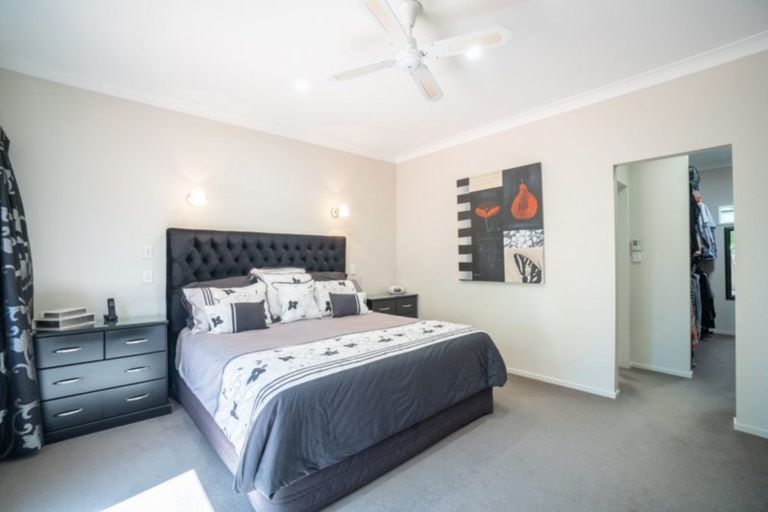 Photo of property in 26 Pahiatua Street, Hokowhitu, Palmerston North, 4410