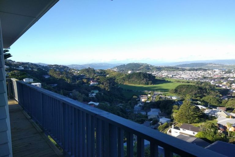 Photo of property in 10 Laurent Place, Kingston, Wellington, 6021