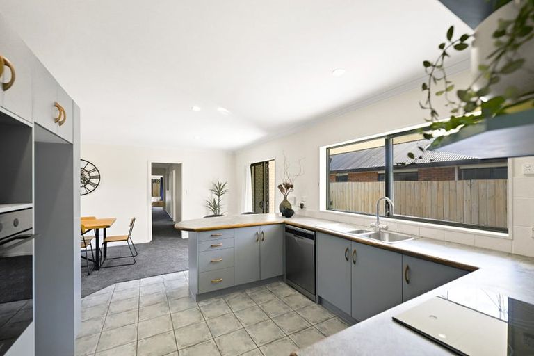 Photo of property in 36 Cairns Crescent, Rototuna, Hamilton, 3210
