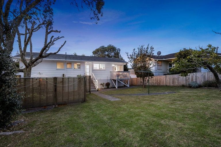 Photo of property in 6 Tamahere Drive, Glenfield, Auckland, 0629