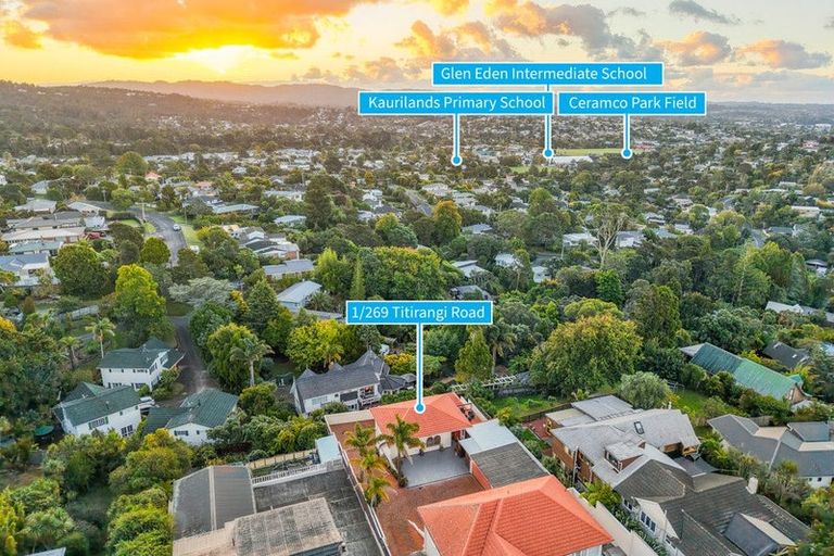 Photo of property in 1/269 Titirangi Road, Titirangi, Auckland, 0604