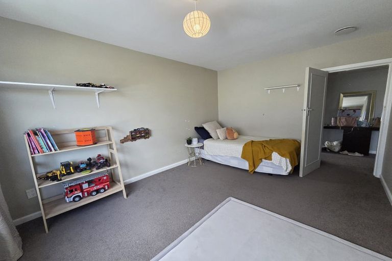 Photo of property in 15 Lees Road, Strowan, Christchurch, 8052