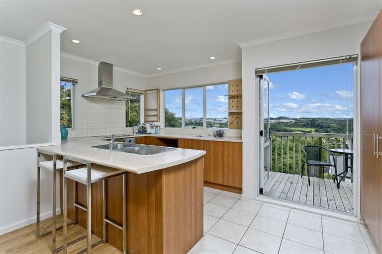 Photo of property in 1/61 The Avenue, Albany, Auckland, 0632