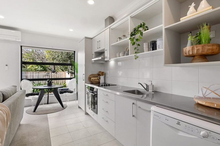 Photo of property in 9/38 Maratahu Street, Westown, New Plymouth, 4310
