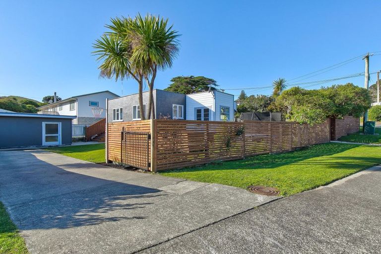 Photo of property in 13 John Street, Titahi Bay, Porirua, 5022