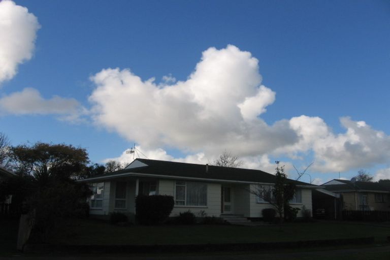 Photo of property in 5 Egmont Place, Westbrook, Palmerston North, 4412