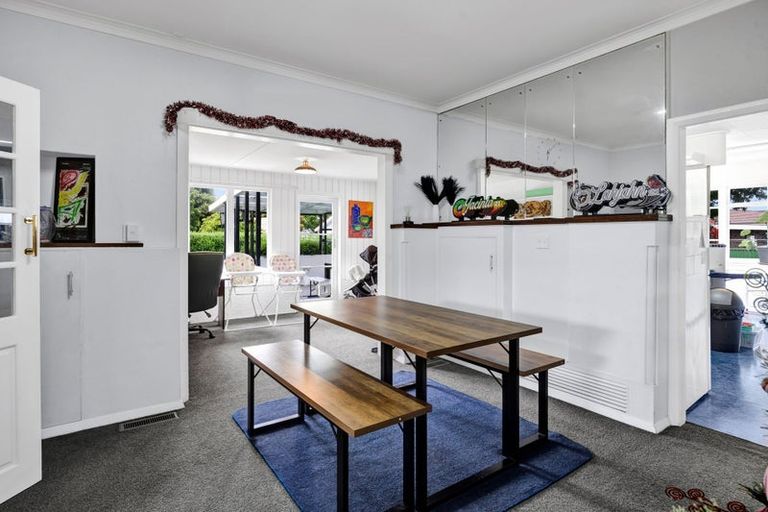 Photo of property in 14 Dives Avenue, Hawera, 4610