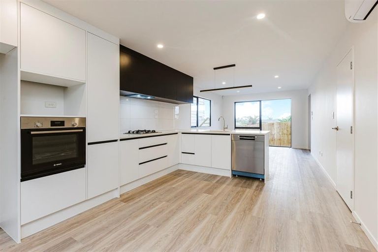 Photo of property in 43e Nelson Street, Howick, Auckland, 2014