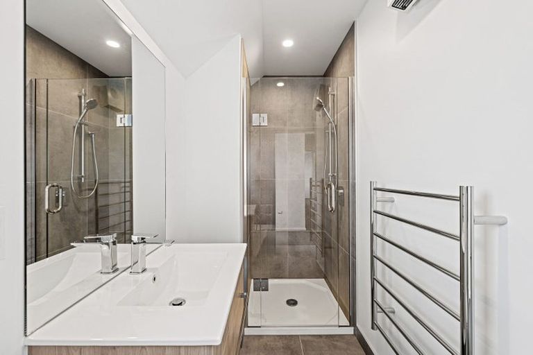 Photo of property in 2/24 Southey Street, Sydenham, Christchurch, 8023