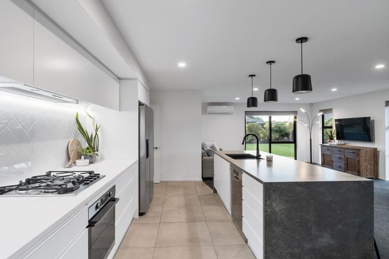 Photo of property in 112 Prestons Park Drive, Marshland, Christchurch, 8083