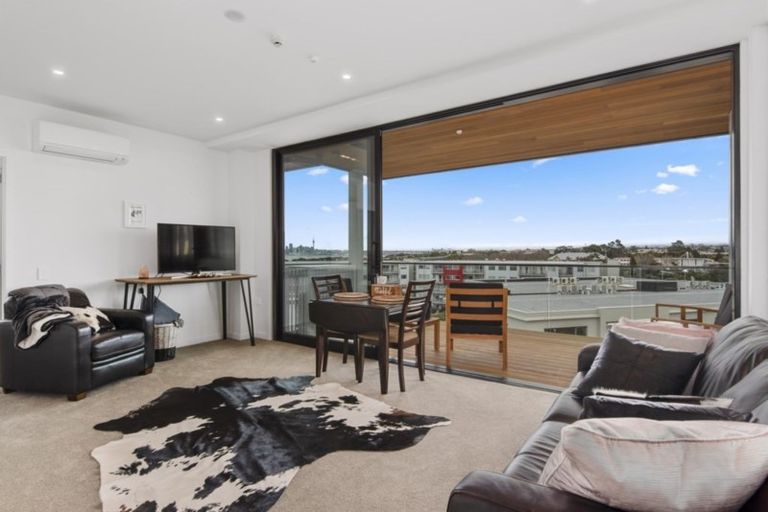 Photo of property in 304/8b Lake Pupuke Drive, Takapuna, Auckland, 0622