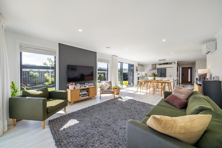 Photo of property in 6 Mcmillan Lane, Wallaceville, Upper Hutt, 5018