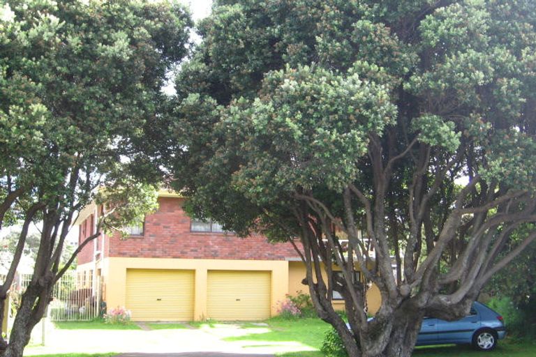 Photo of property in 4 Te Ngaio Road, Mount Maunganui, 3116