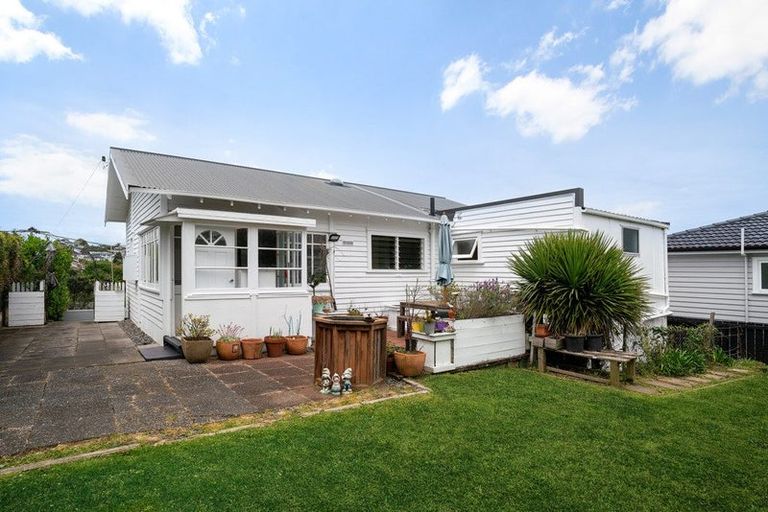 Photo of property in 27 Harley Road, Takapuna, Auckland, 0622