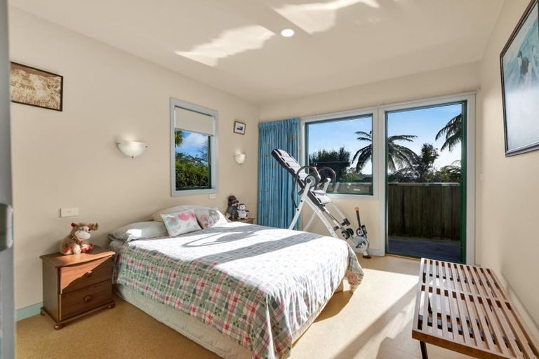 Photo of property in 1 Te Mara Place, Merrilands, New Plymouth, 4312