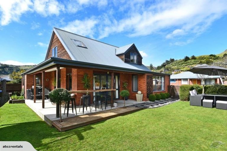 Photo of property in 1 Carinya Lane, Heathcote Valley, Christchurch, 8022