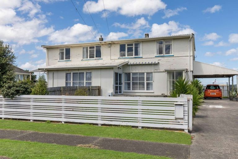Photo of property in 26-28 Matipo Street, Castlecliff, Whanganui, 4501