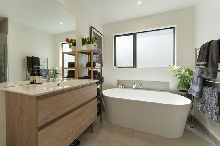 Photo of property in 8 Erskine Street, Lake Hayes, Queenstown, 9304