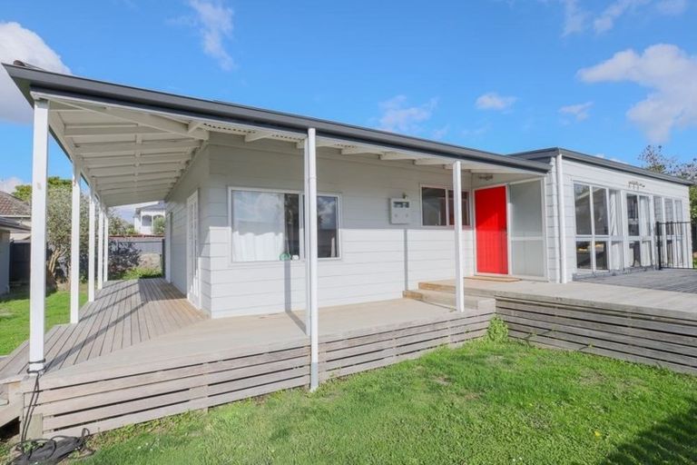 Photo of property in 15 Walsh Street, Forest Lake, Hamilton, 3200