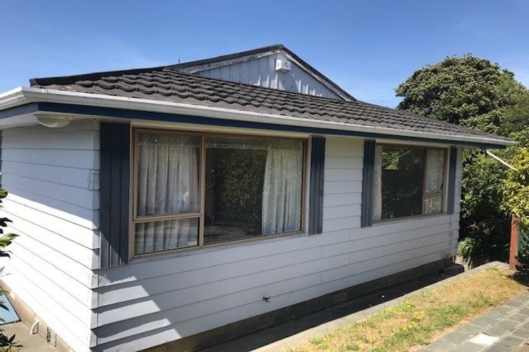 Photo of property in 10 Fantail Grove, Belmont, Lower Hutt, 5010
