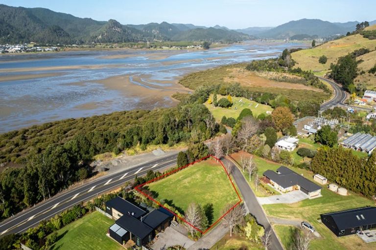 Photo of property in 6 Aldermen Lane, Tairua, 3579