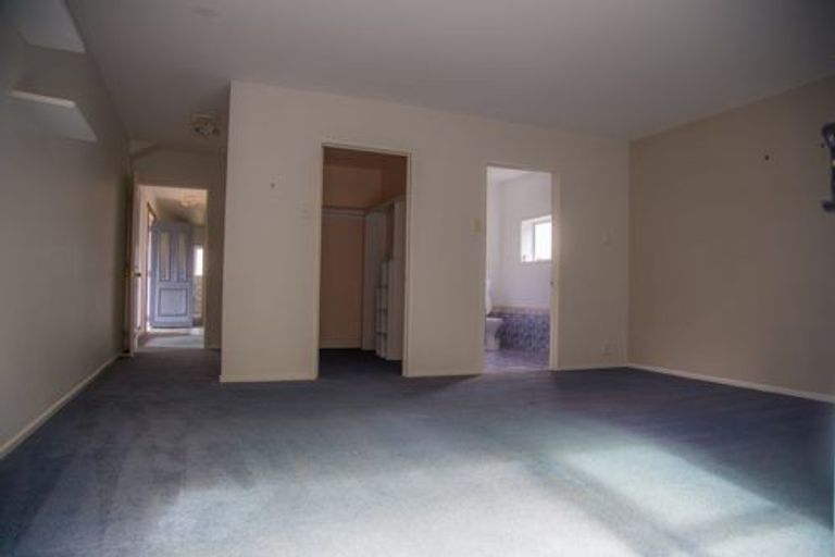 Photo of property in 194a Queen Street, Northcote Point, Auckland, 0627