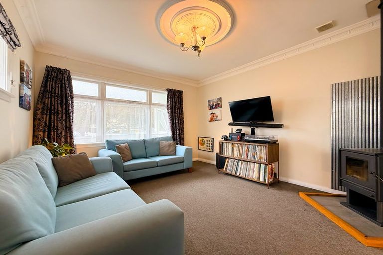 Photo of property in 4 Norton Park Avenue, Fairfield, Lower Hutt, 5011