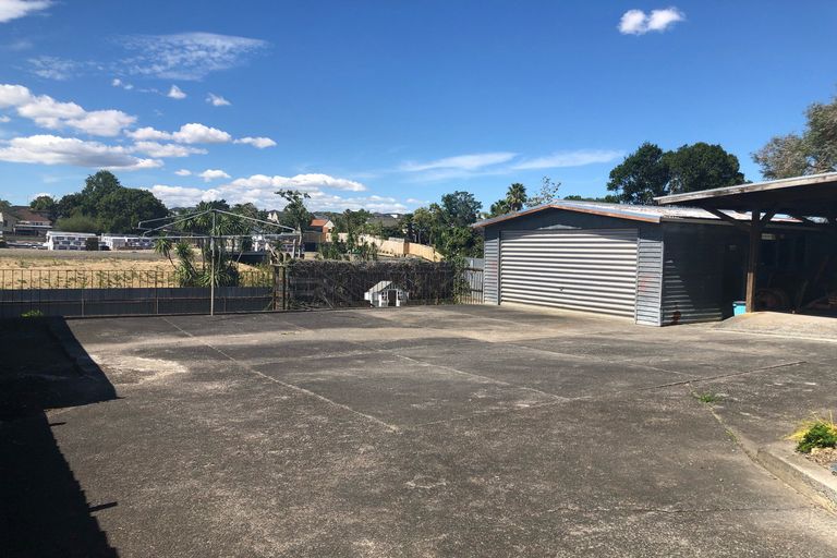 Photo of property in 24 Normandy Place, Henderson, Auckland, 0610