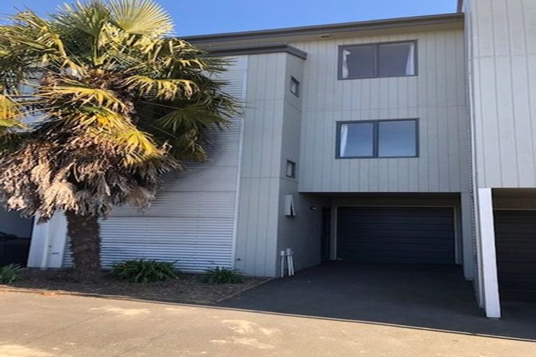 Photo of property in 72d Burke Street, Addington, Christchurch, 8024