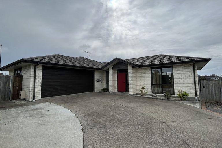 Photo of property in 2 Makaka Lane, Silverdale, 0932