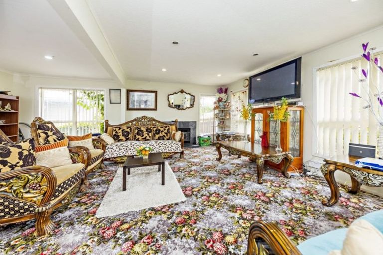 Photo of property in 119 Beaumonts Way, Manurewa, Auckland, 2102