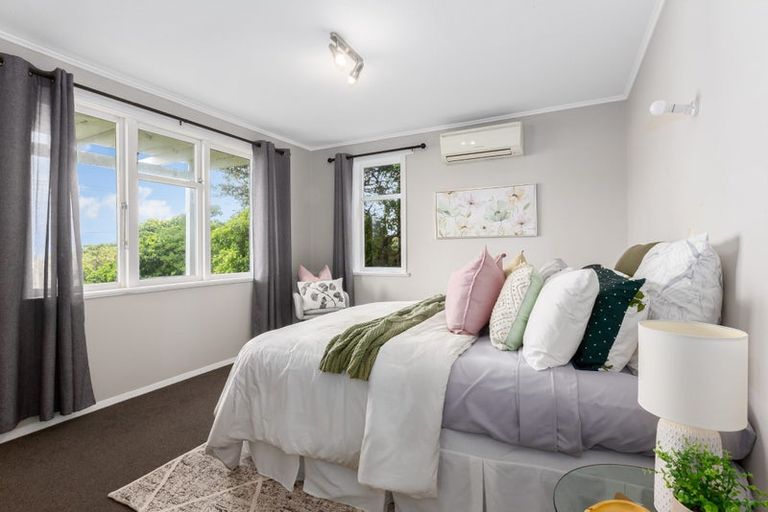 Photo of property in 2 Mapplebeck Street, Titahi Bay, Porirua, 5022