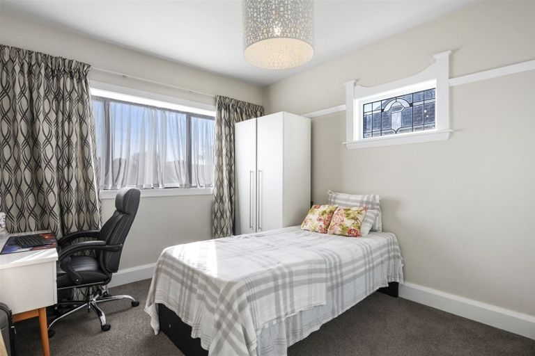 Photo of property in 82 Olliviers Road, Phillipstown, Christchurch, 8011