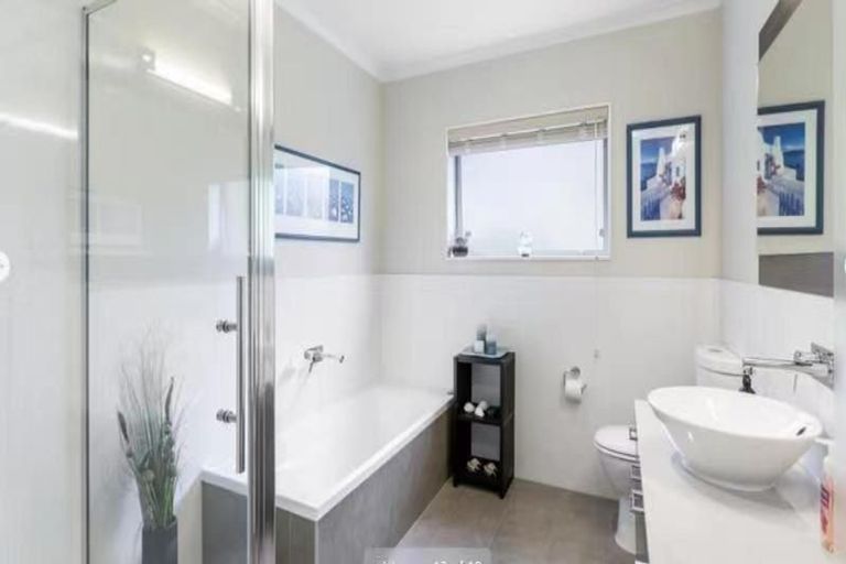 Photo of property in 11 Fendalton Place, Hatfields Beach, Orewa, 0931