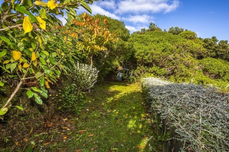 Photo of property in 53a Bayview Road, Paremata, Porirua, 5024