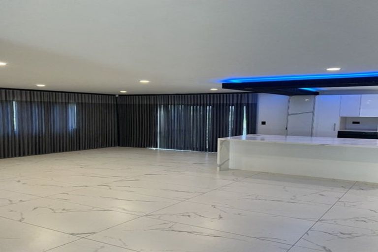 Photo of property in 5 Wyon Way, Flat Bush, Auckland, 2016