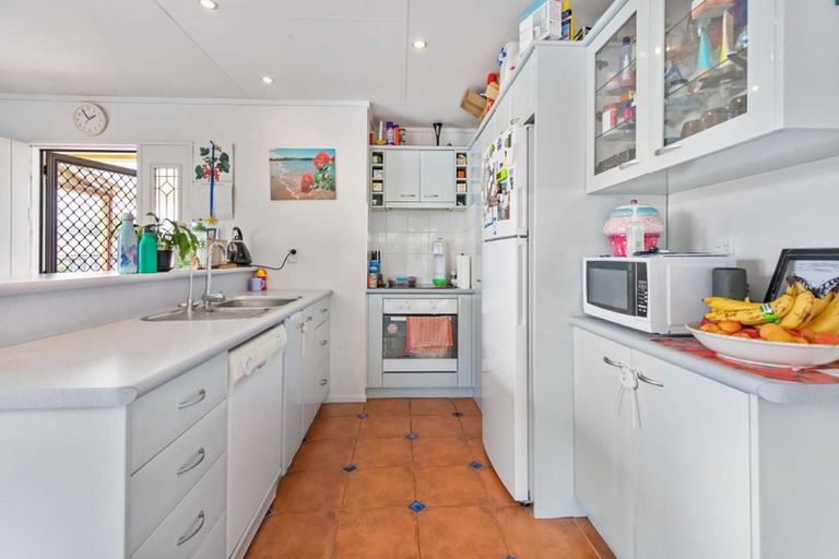 Photo of property in 20a Queen Road, Bellevue, Tauranga, 3110