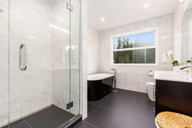 Photo of property in 32 Pacific View, Whitby, Porirua, 5024