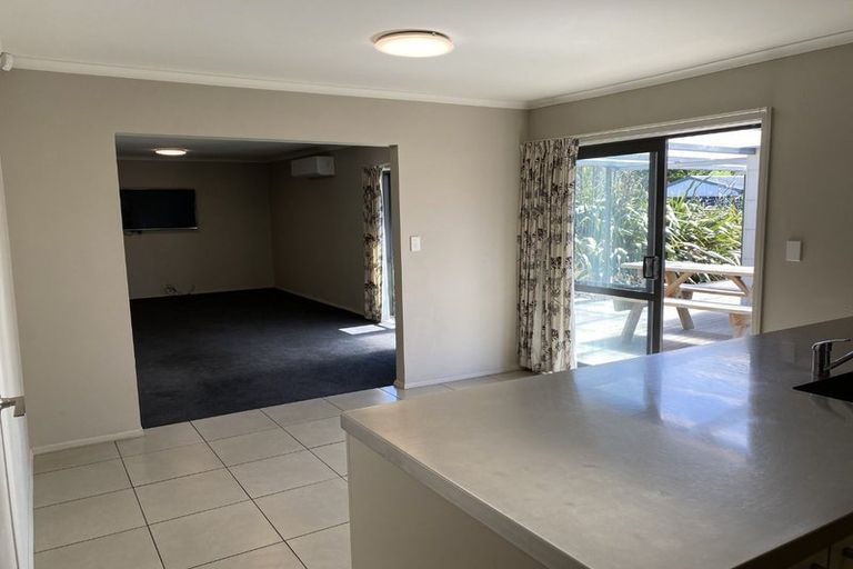 Photo of property in 12 Auburn Avenue, Upper Riccarton, Christchurch, 8041
