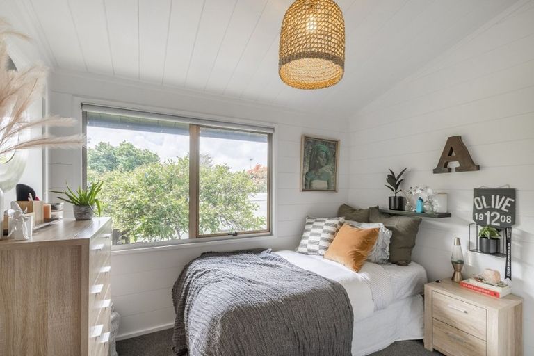 Photo of property in 19 Renown Road, Raumati South, Paraparaumu, 5032