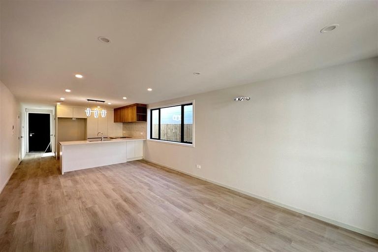 Photo of property in 12 Clayden Shuttleworth Street, Papakura, 2110