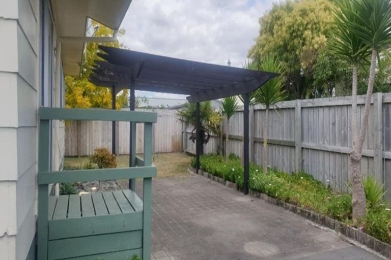 Photo of property in 3b Redditch Place, Papamoa Beach, Papamoa, 3118