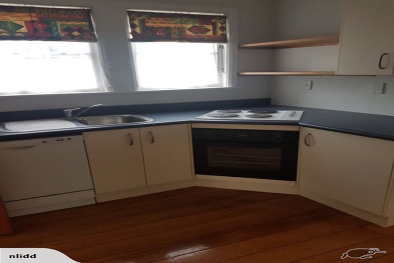 Photo of property in 35 Thomson Street, West End, Palmerston North, 4412