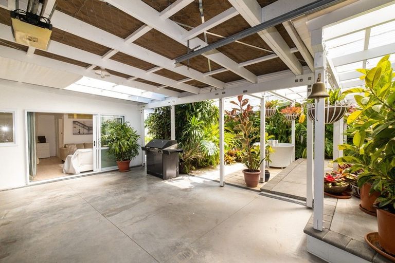 Photo of property in 170 Vigor Brown Street, Napier South, Napier, 4110