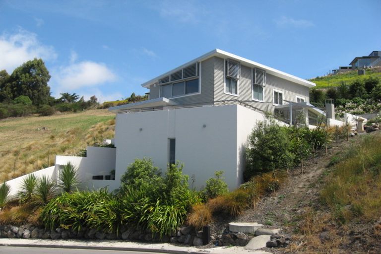 Photo of property in 15 Challenger Lane, Redcliffs, Christchurch, 8081