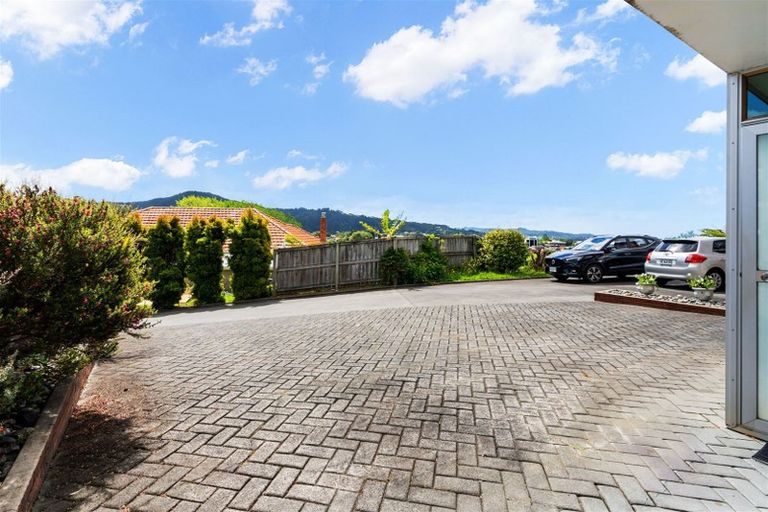 Photo of property in 2/266 Western Hills Drive, Avenues, Whangarei, 0110