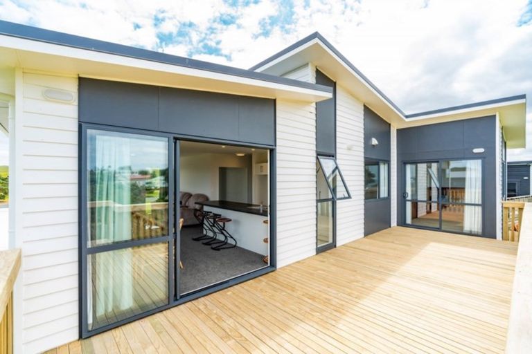 Photo of property in 19 Sunset Drive, Baylys Beach, Dargaville, 0377